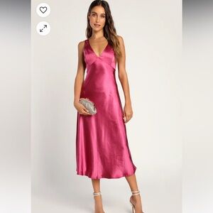 New Incredible Love Magenta Satin Cowl Back Midi Slip Dress
Lulus XL